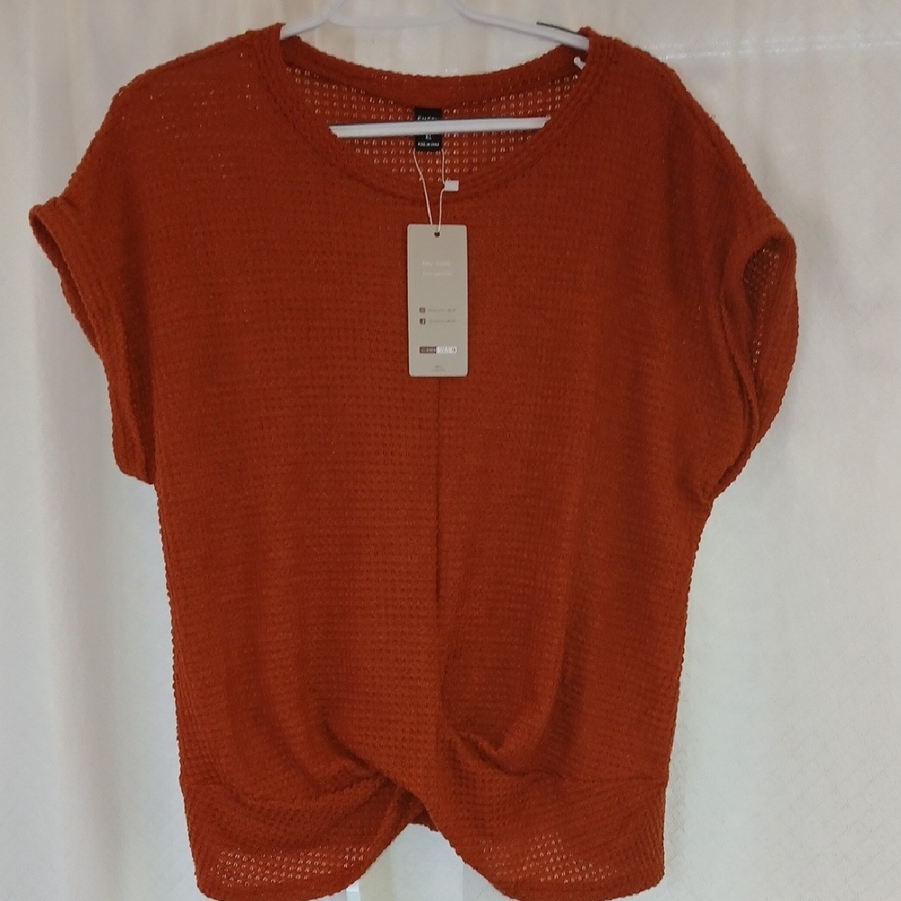 Emery Rose Burnt Orange Open-Knit Short Sleeve Twist Front Blouse